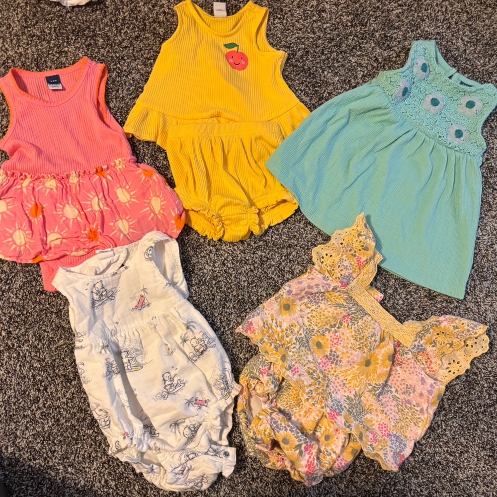 GAP and Old Navy Baby Girls Floral & Solid Romper Bundle